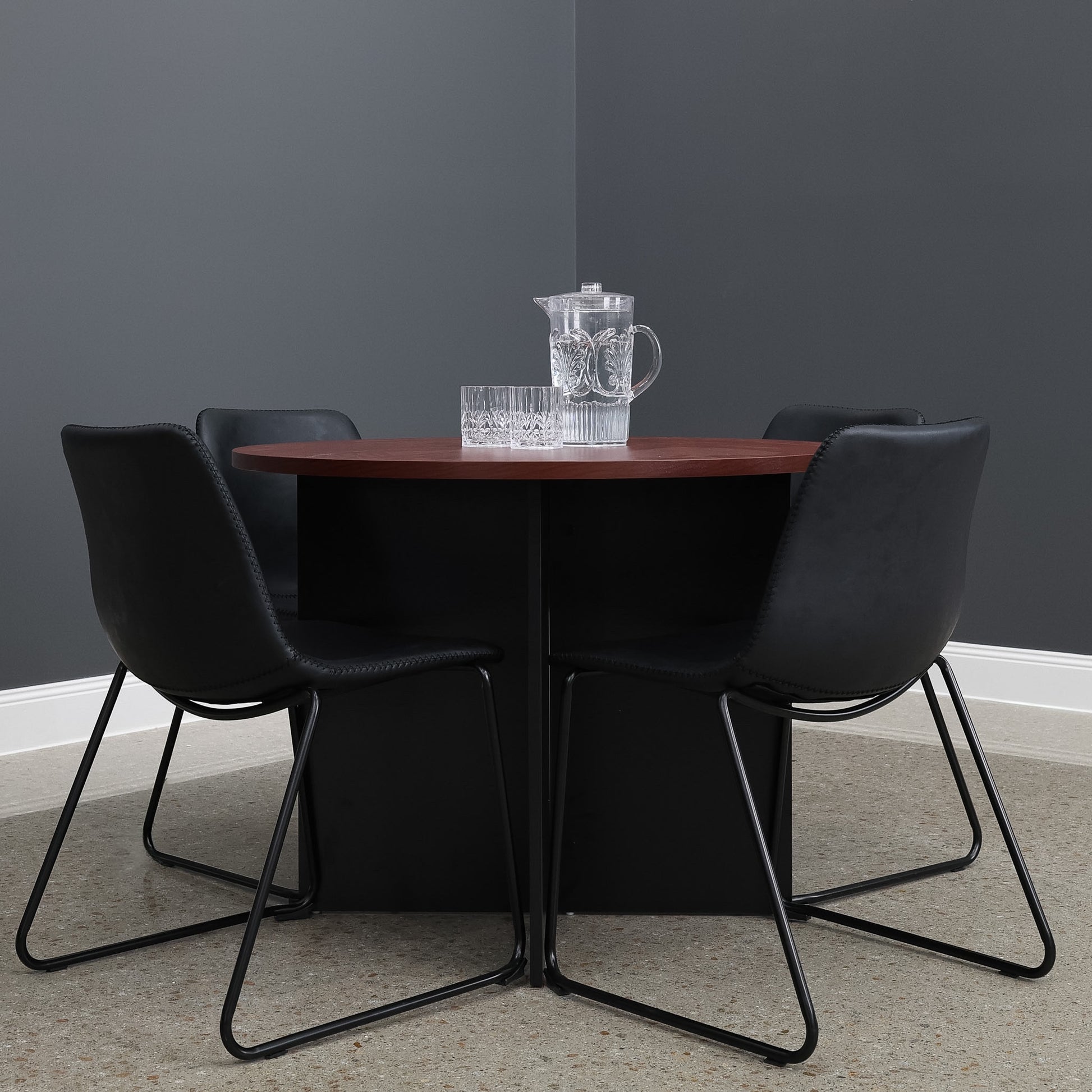 Performance 1000 Round Table - Red Gum/ Black
