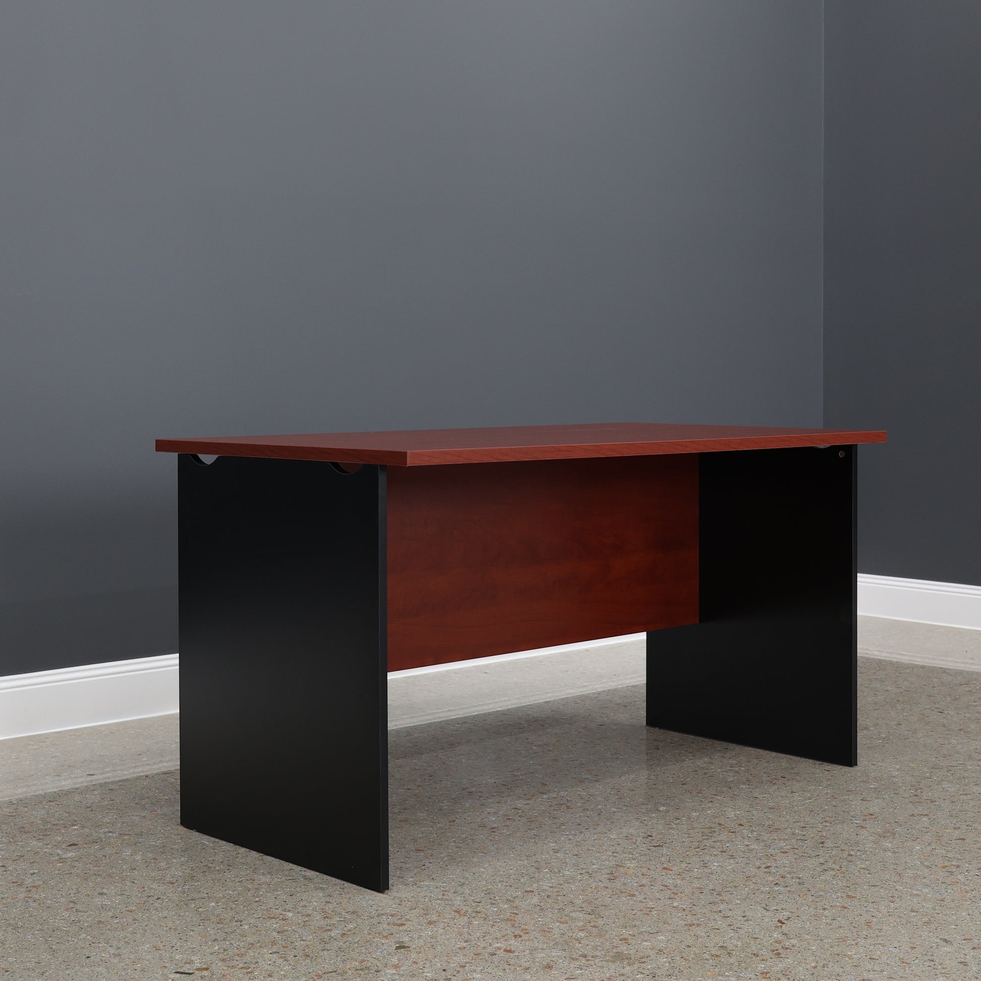 Performance 1400 Office Desk - Red Gum/ Black