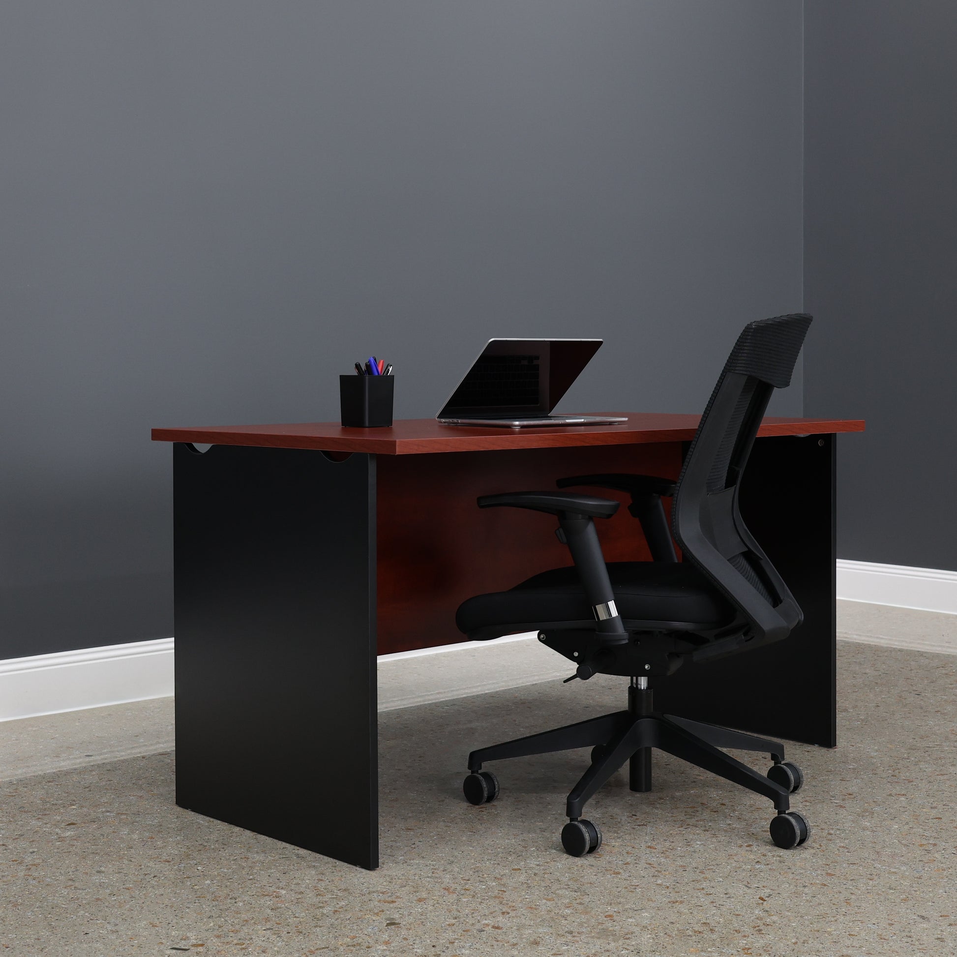 Performance 1400 Office Desk - Red Gum/ Black