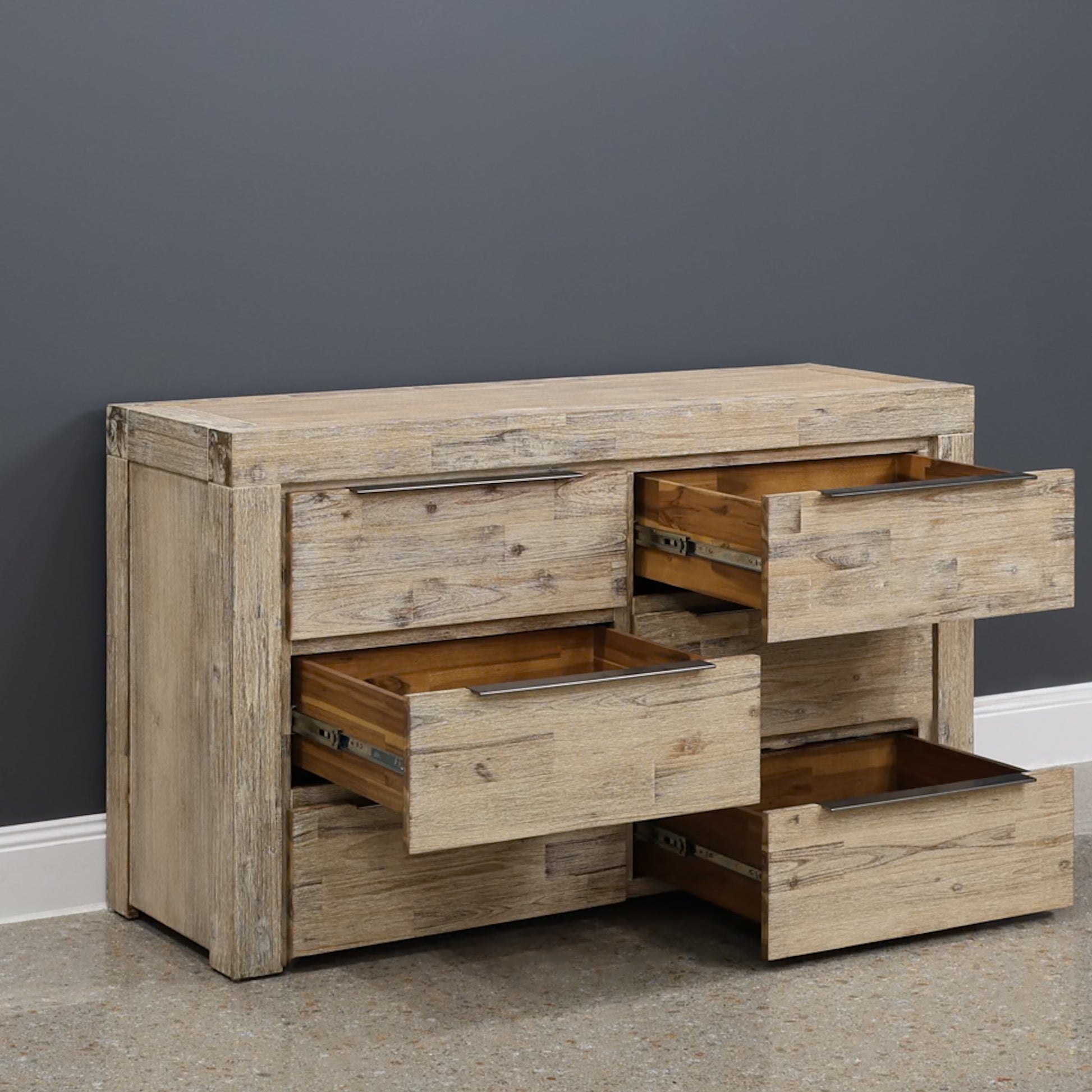 Queensland Dresser