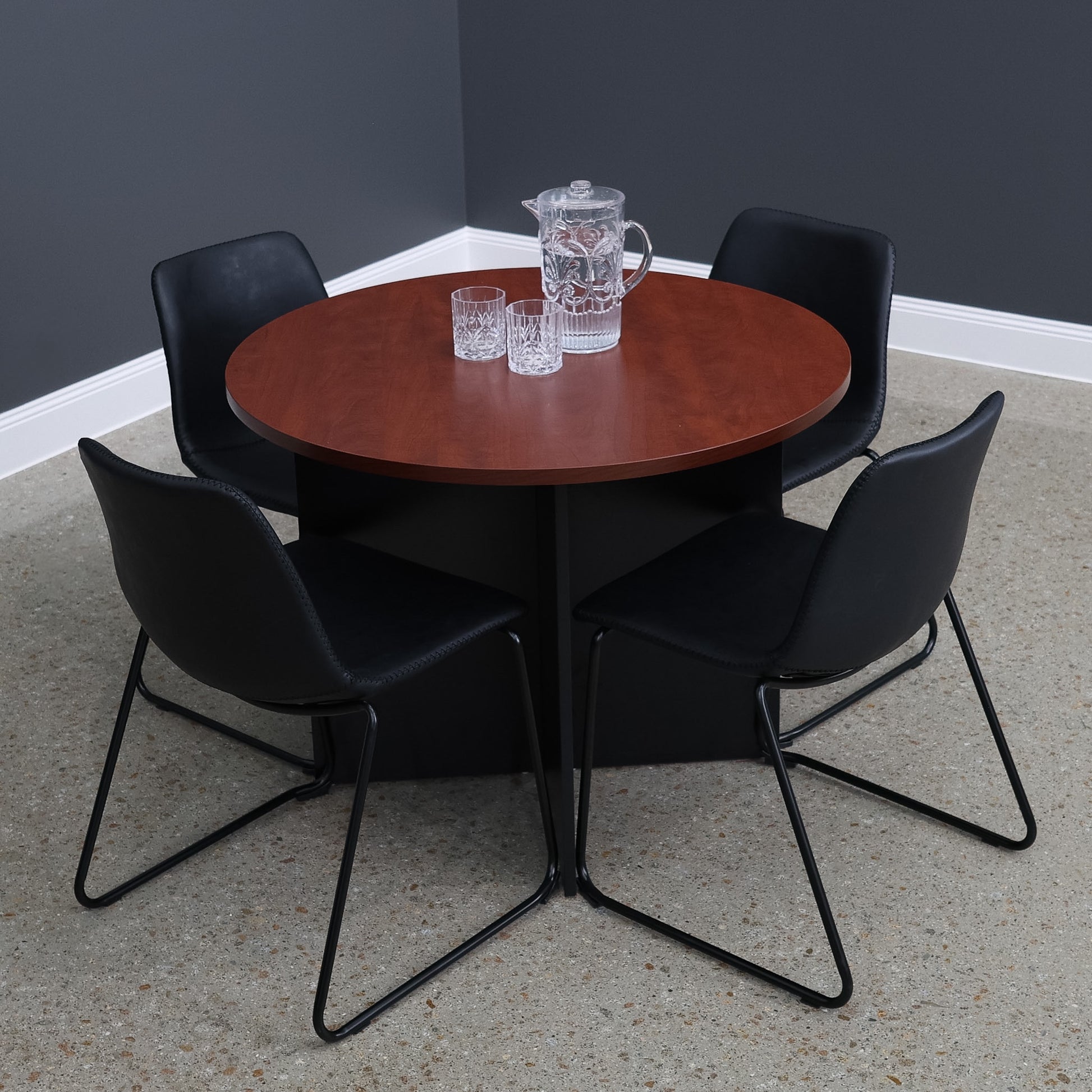 Performance 1000 Round Table - Red Gum/ Black