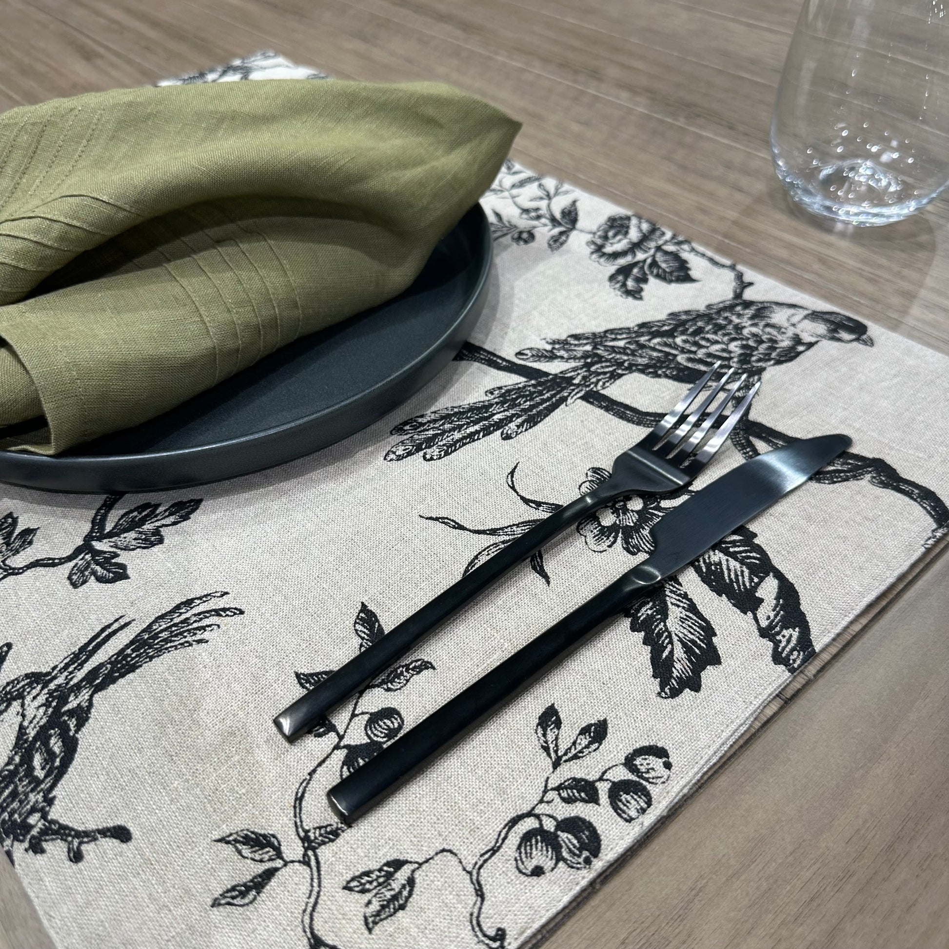 Pintuck Linen Napkins Set 4 - Pistachio