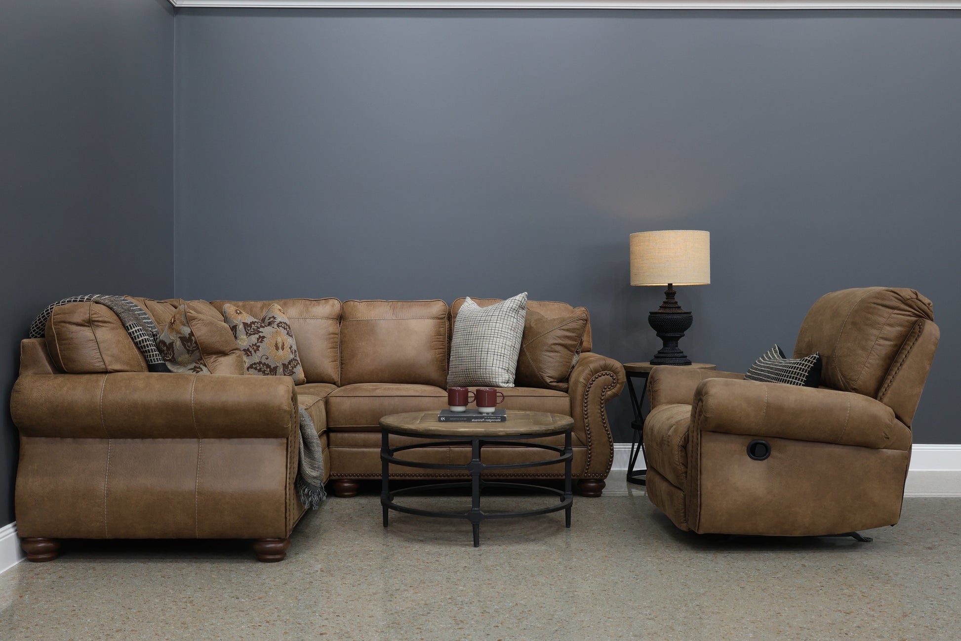 Laura 2 Piece Sectional (RAF Loveseat & LAF Sofa)