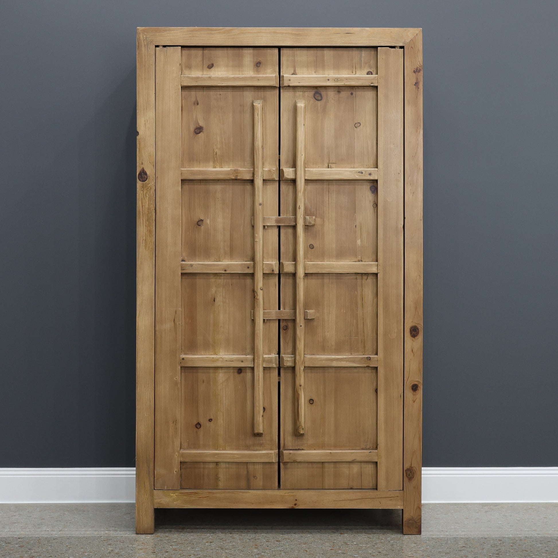 Glenrowan 2 Door Cabinet