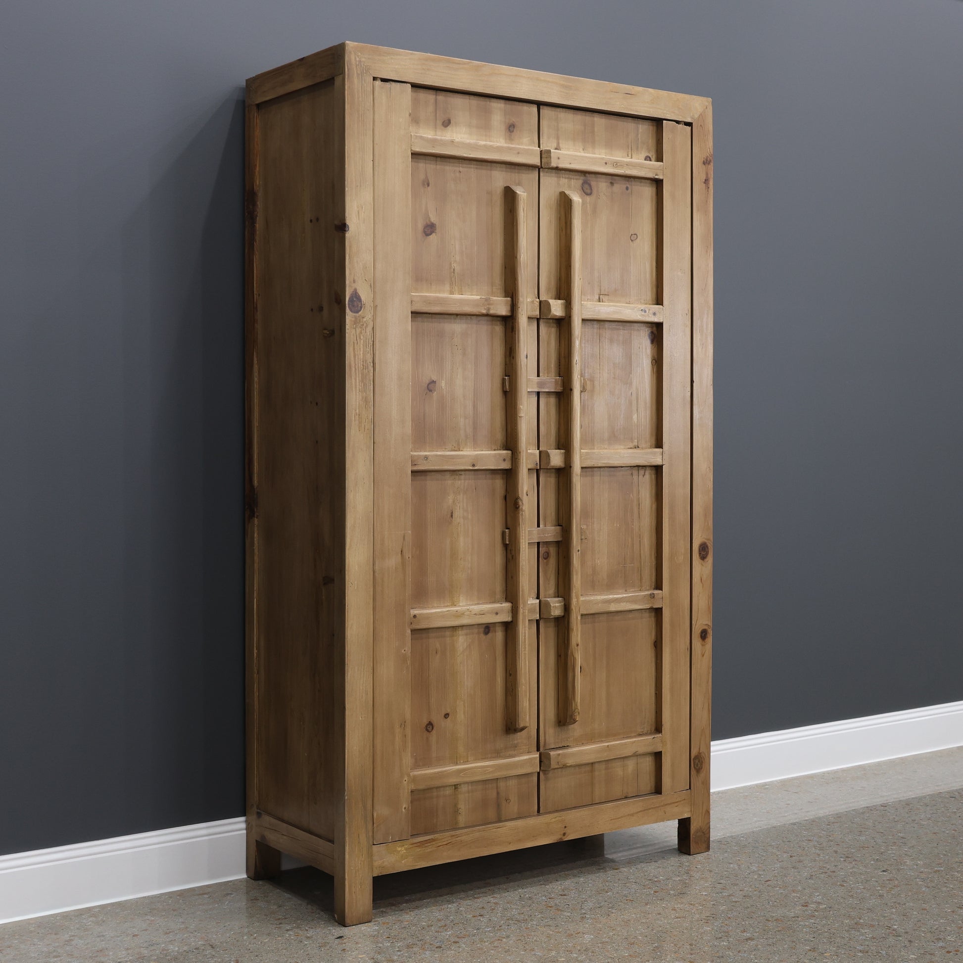 Glenrowan 2 Door Cabinet