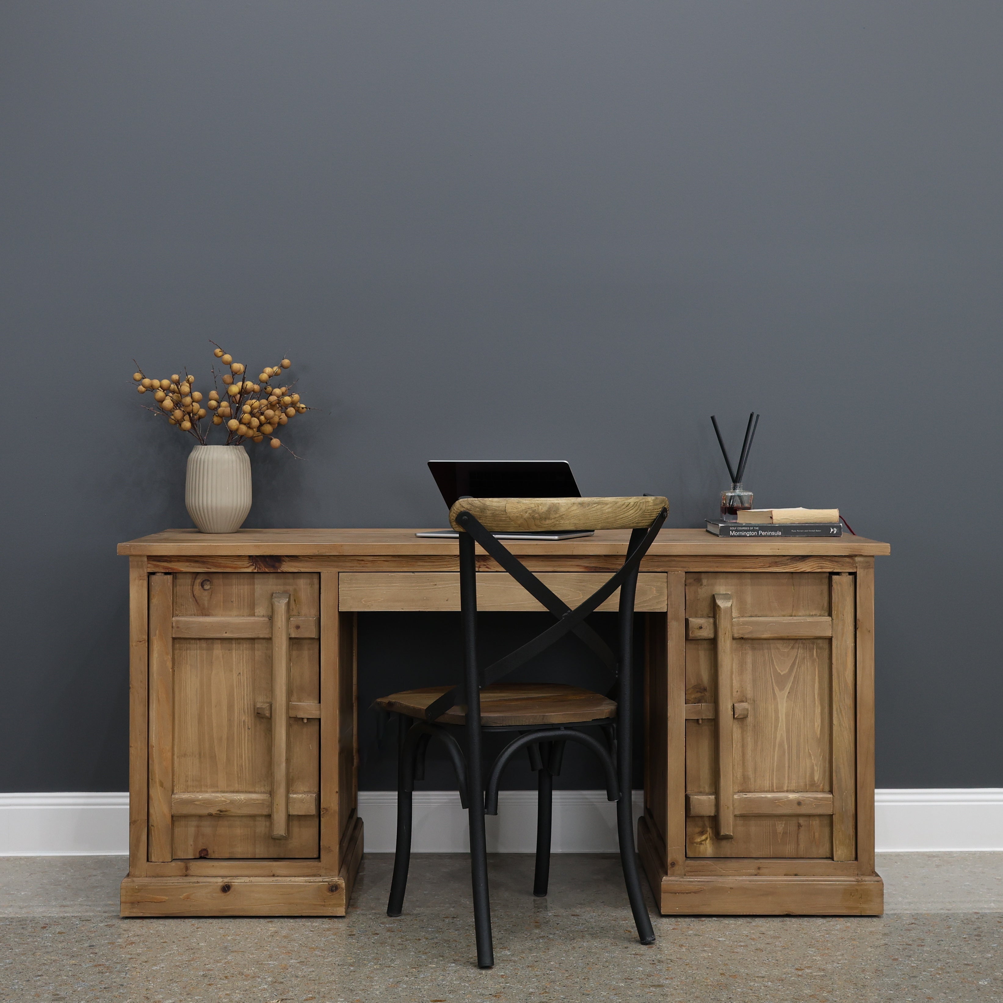 Glenrowan Desk