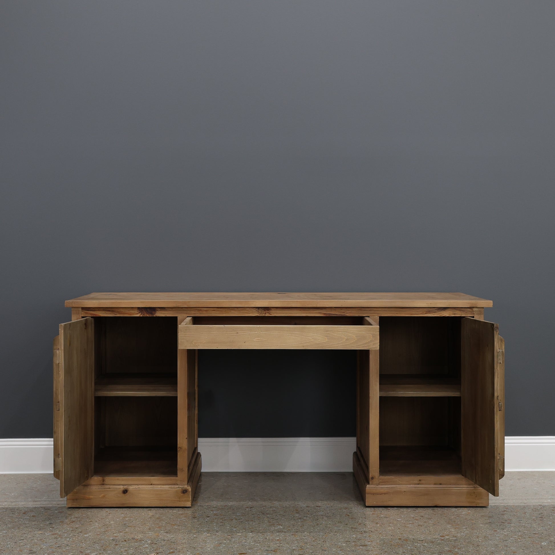 Glenrowan Desk