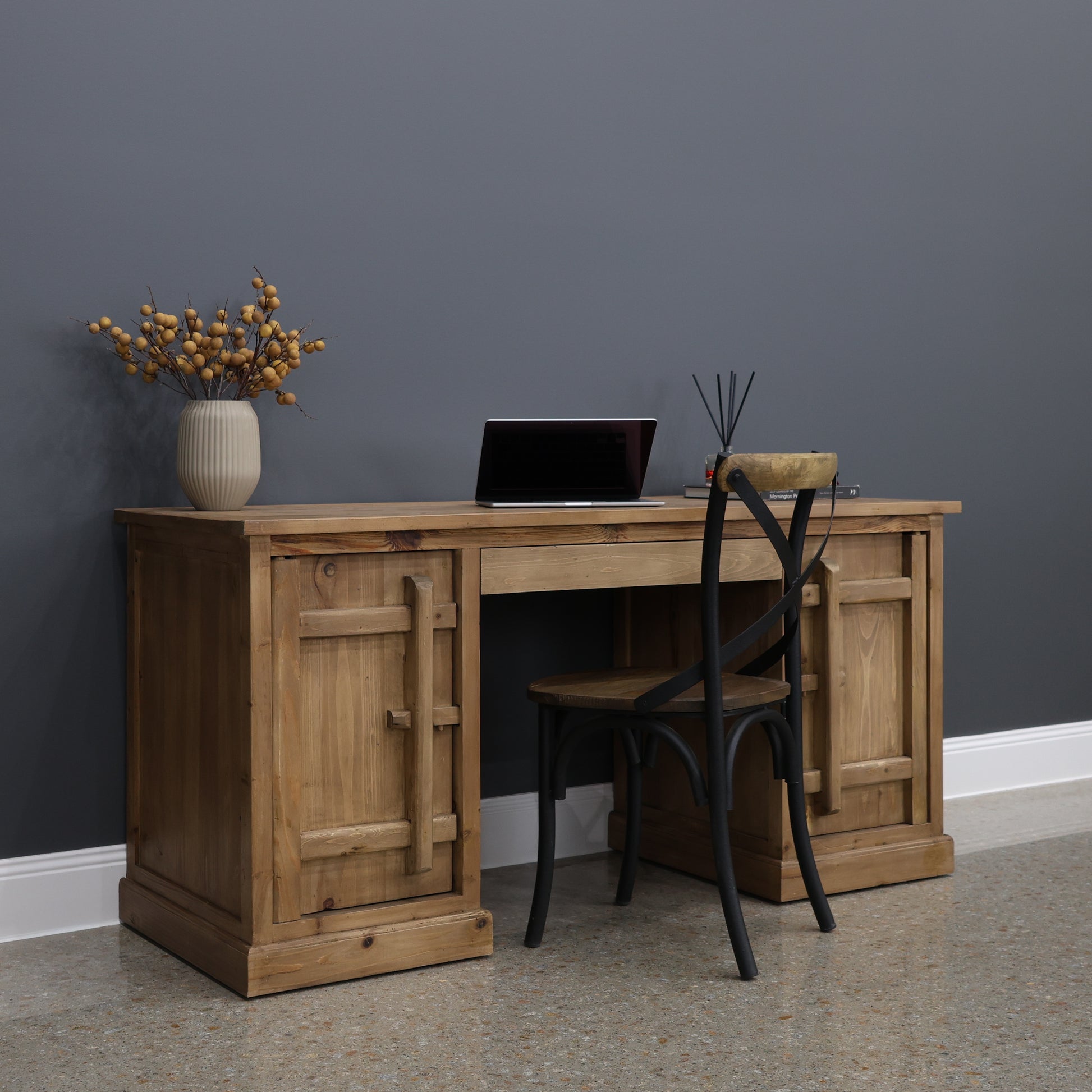 Glenrowan Desk