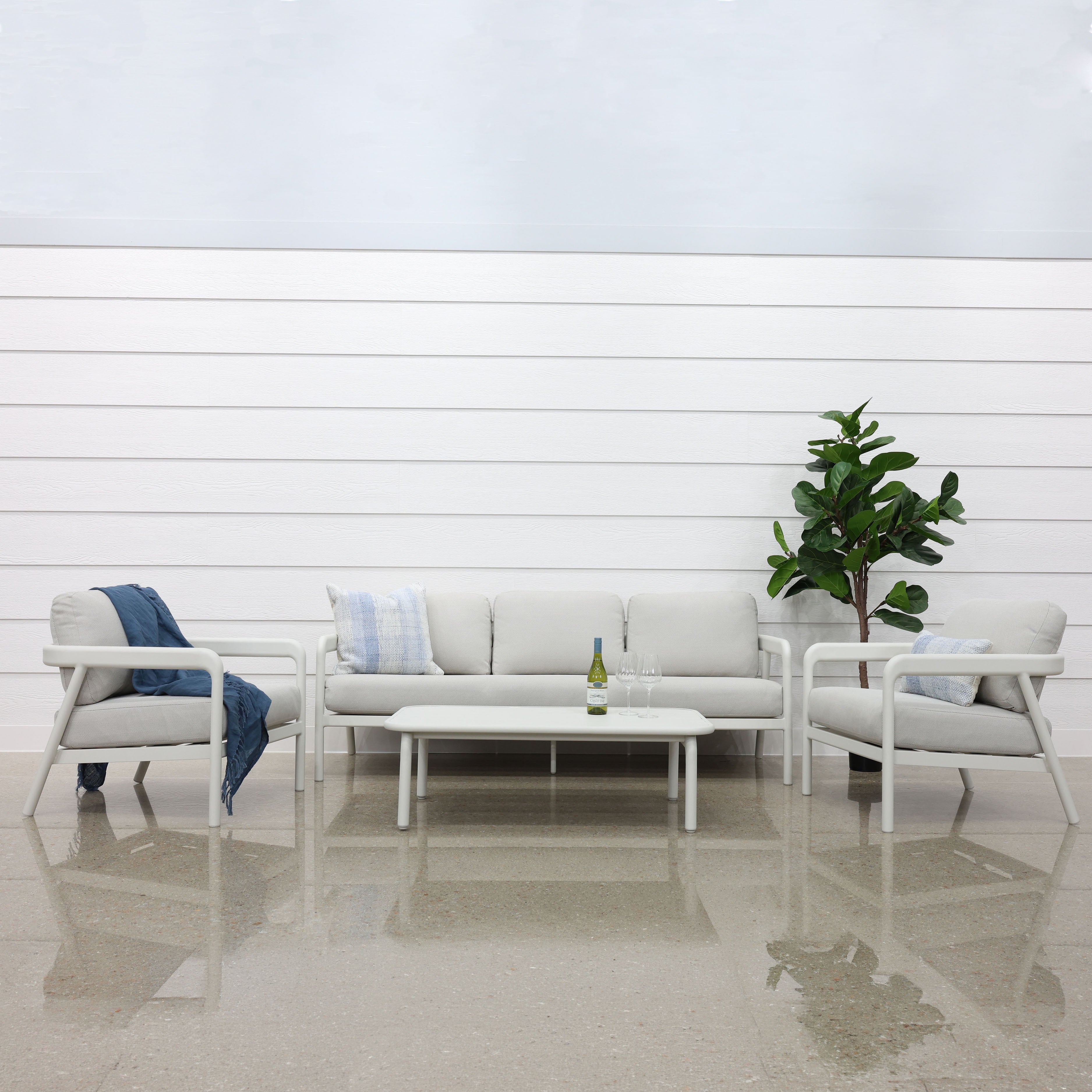 Sunshine Coast 4 Piece Outdoor Lounge Set - White