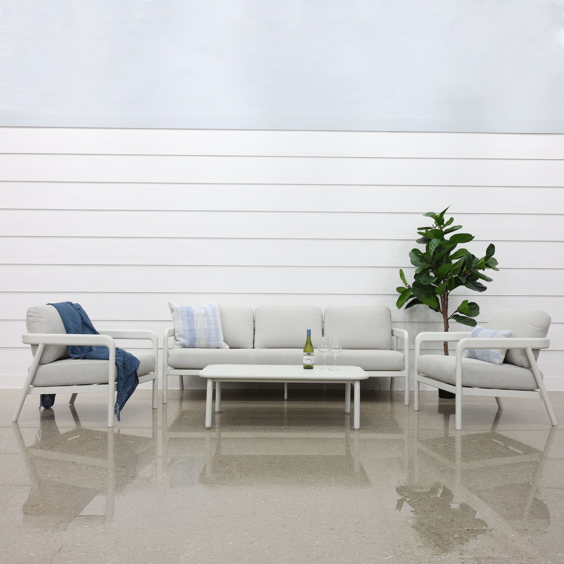 Sunshine Coast 4 Piece Outdoor Lounge Set - White