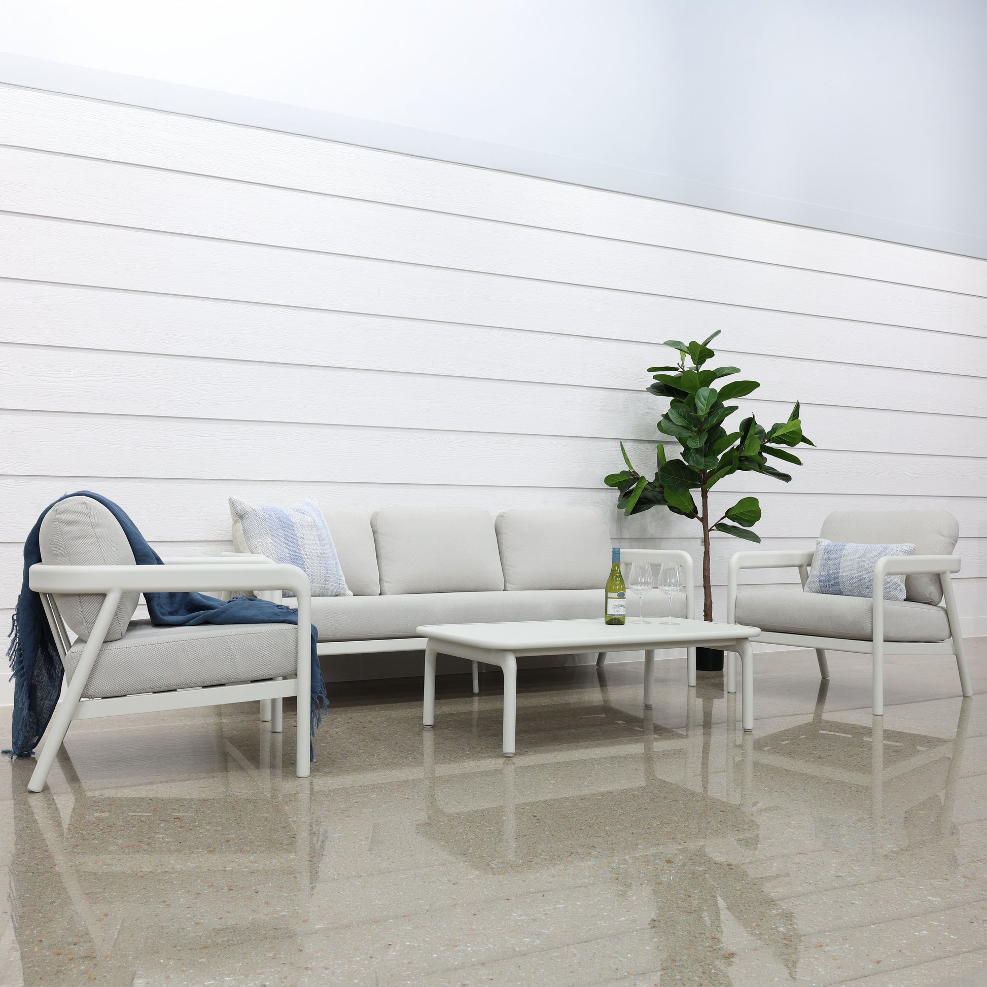 Sunshine Coast 4 Piece Outdoor Lounge Set - White