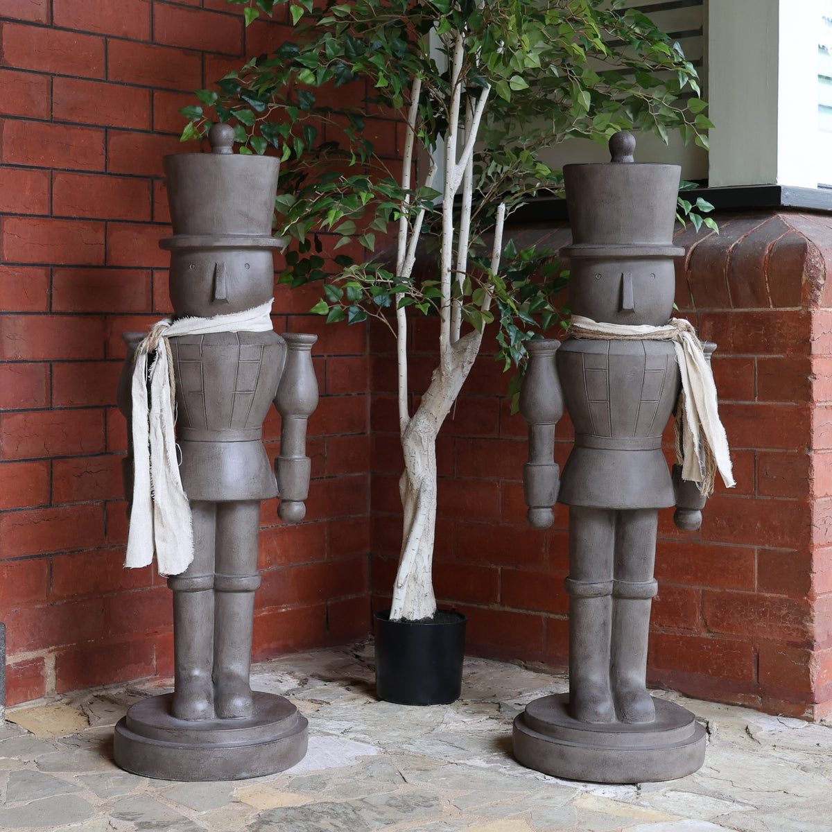 Neil Nutcracker w/ Scarf - Set of 2