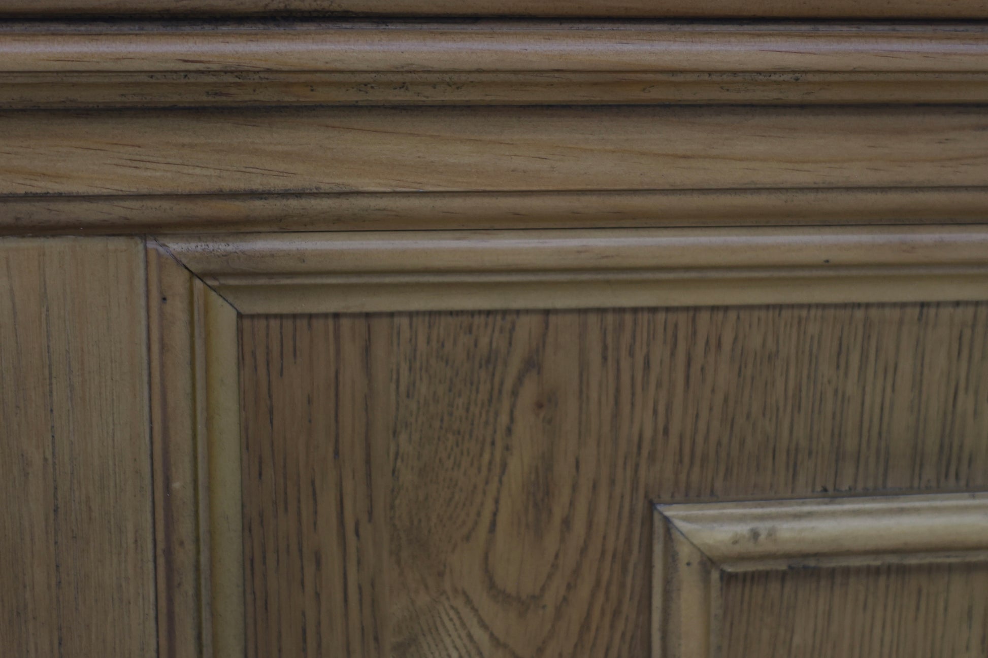 Melton Bed - Golden Rustic Oak