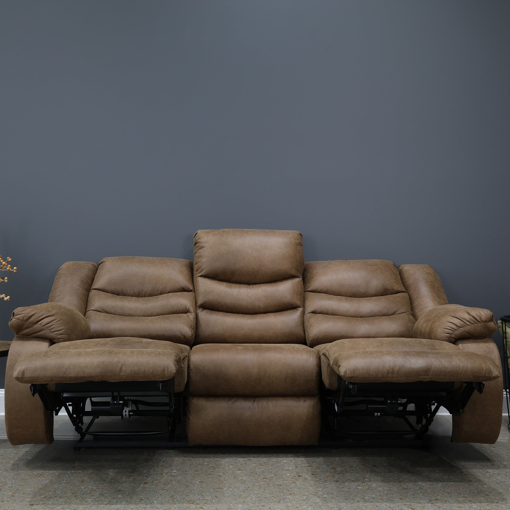 Werribee Electric Reclining Sofa - Tan