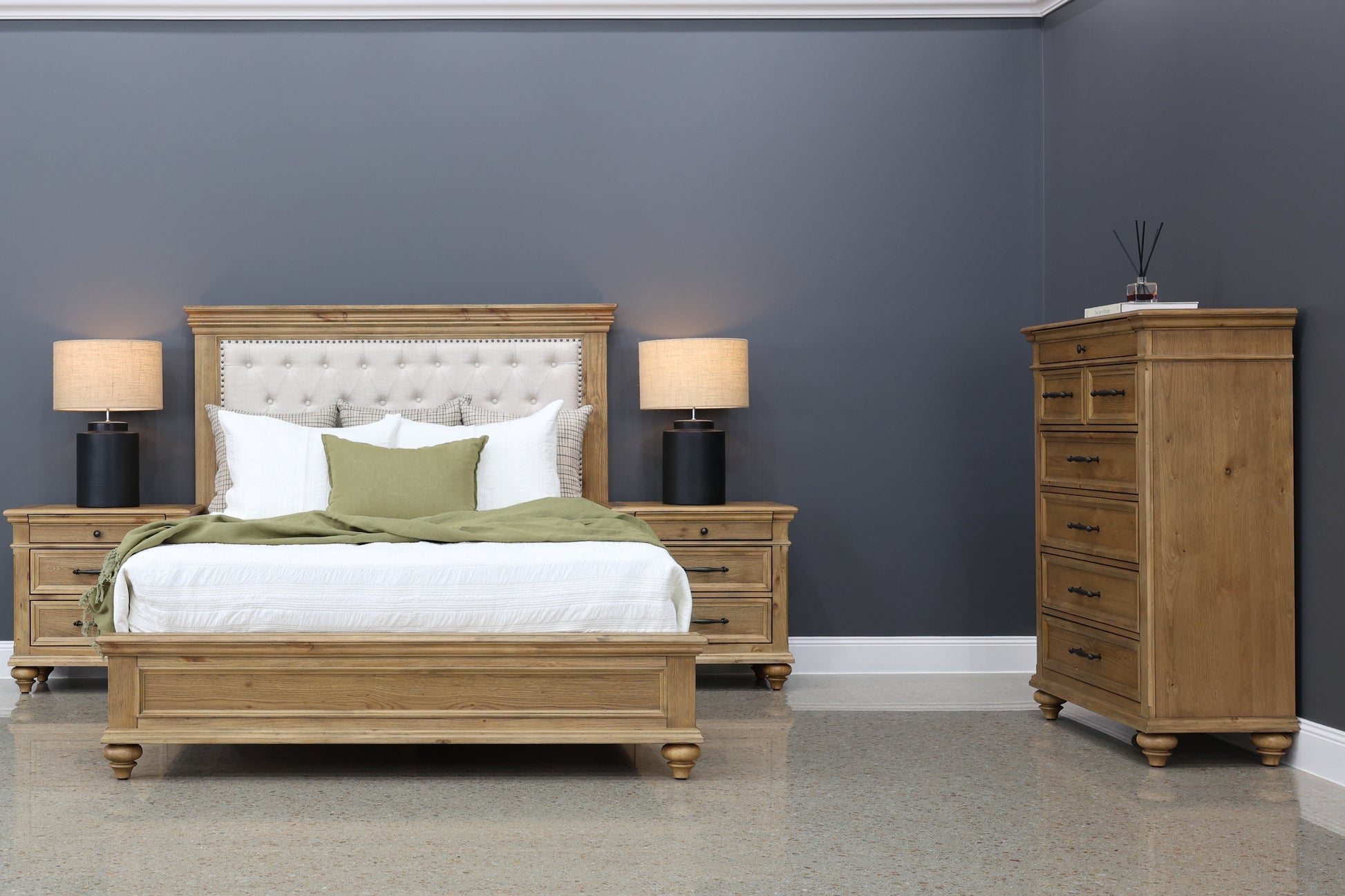Melton Tallboy w/ 7 Drawers - Golden Rustic Oak