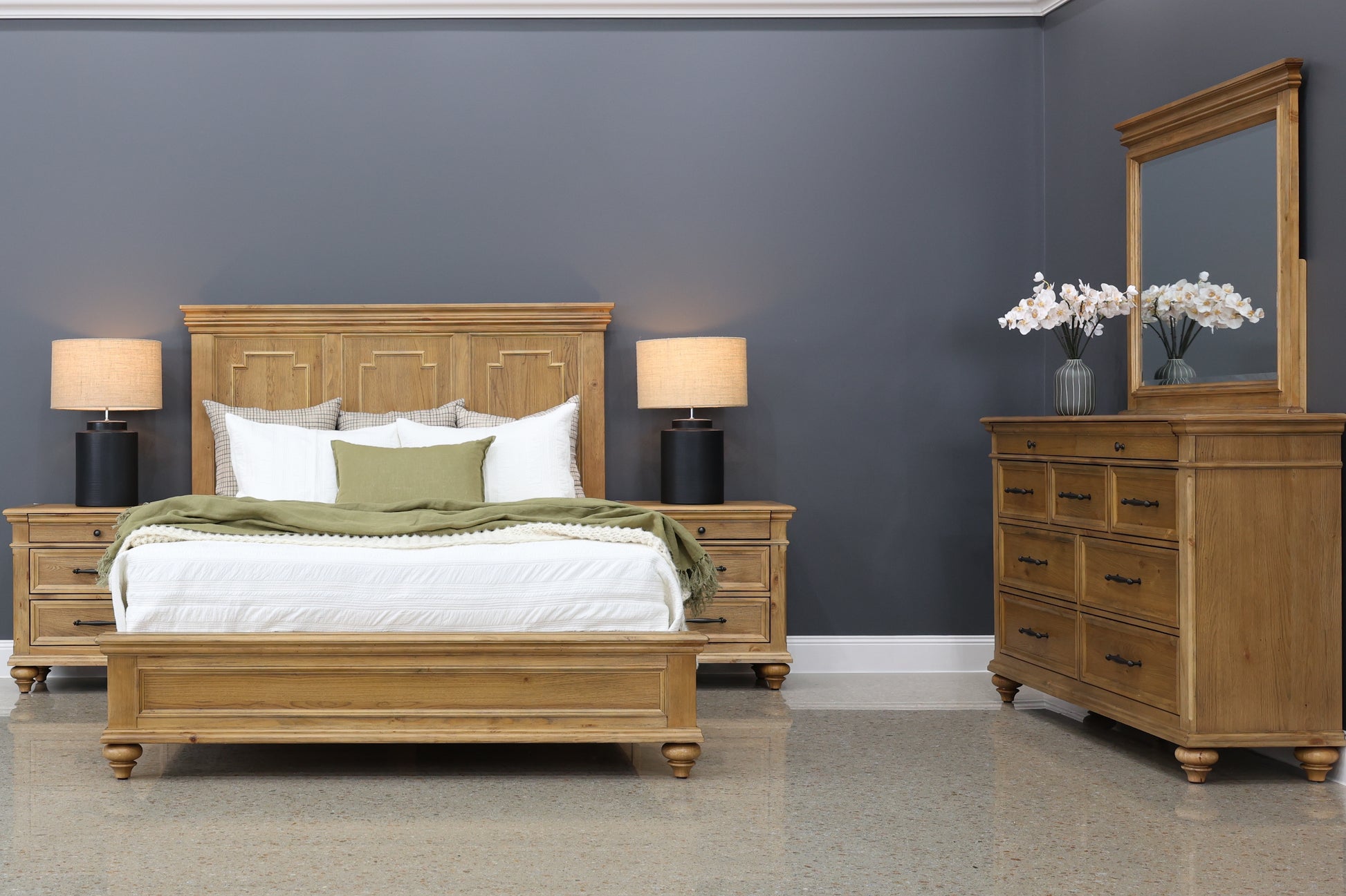 Melton Bed - Golden Rustic Oak