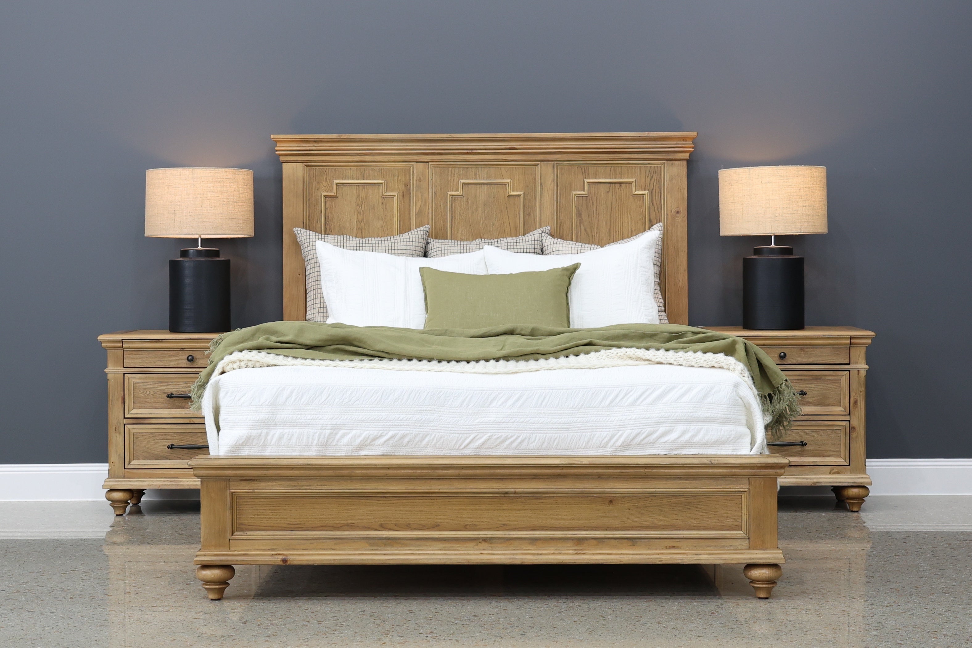 Melton Bed - Golden Rustic Oak