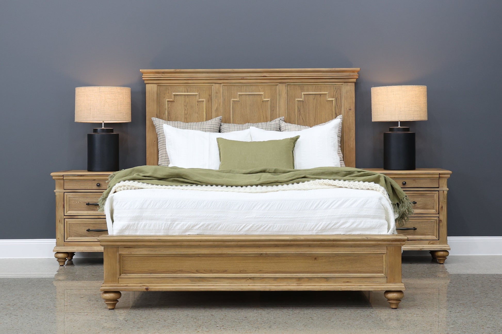 Melton Bed - Golden Rustic Oak