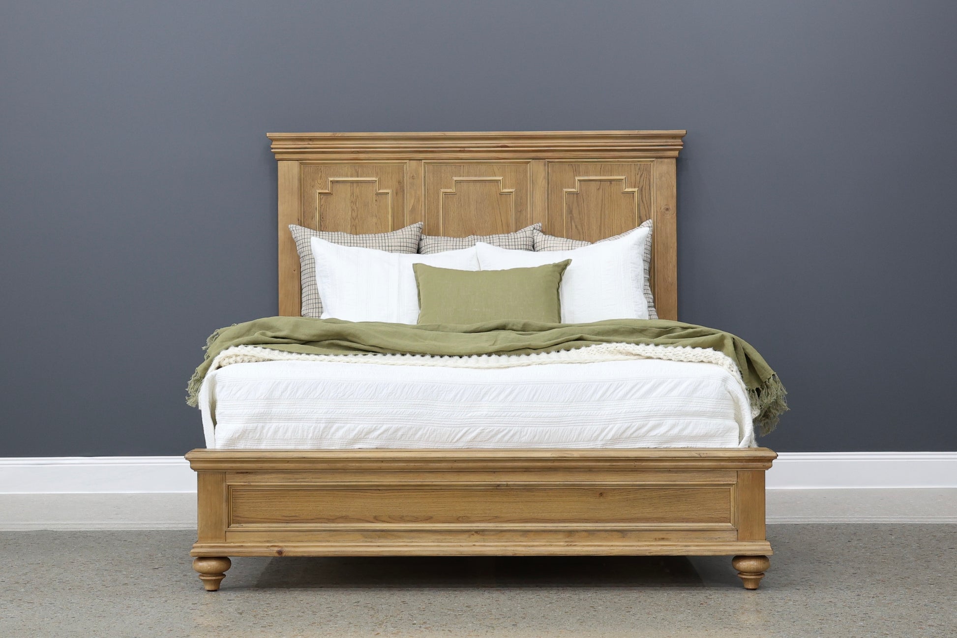 Melton Bed - Golden Rustic Oak