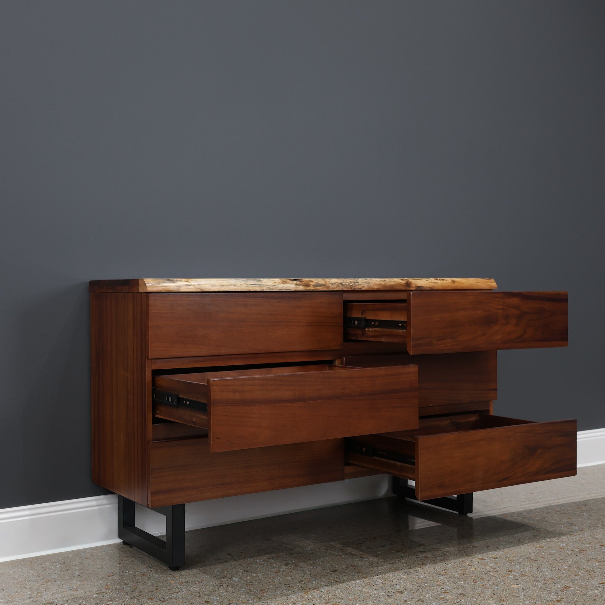 Dark Valley Dresser 6 Drawers