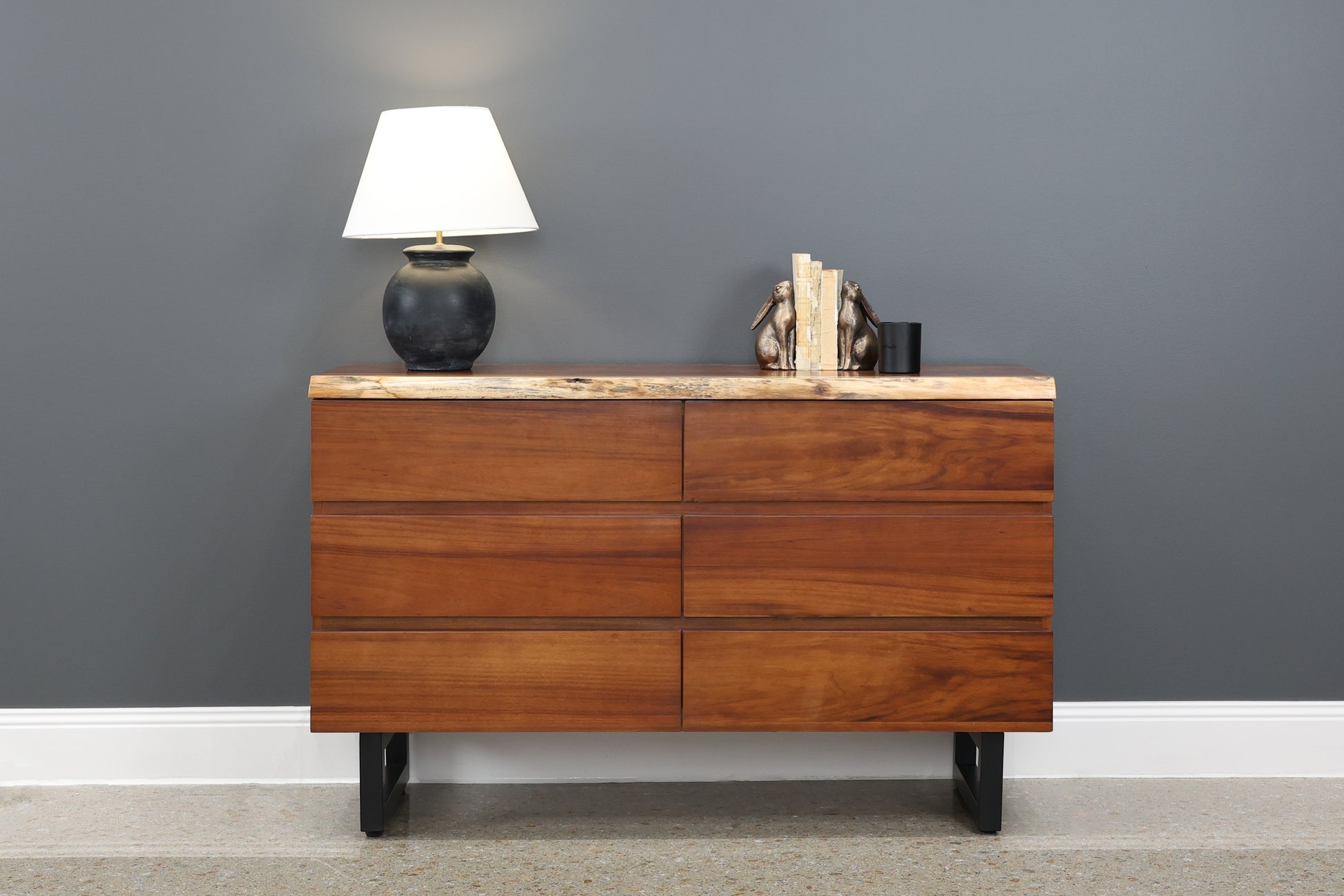 Dark Valley Dresser 6 Drawers