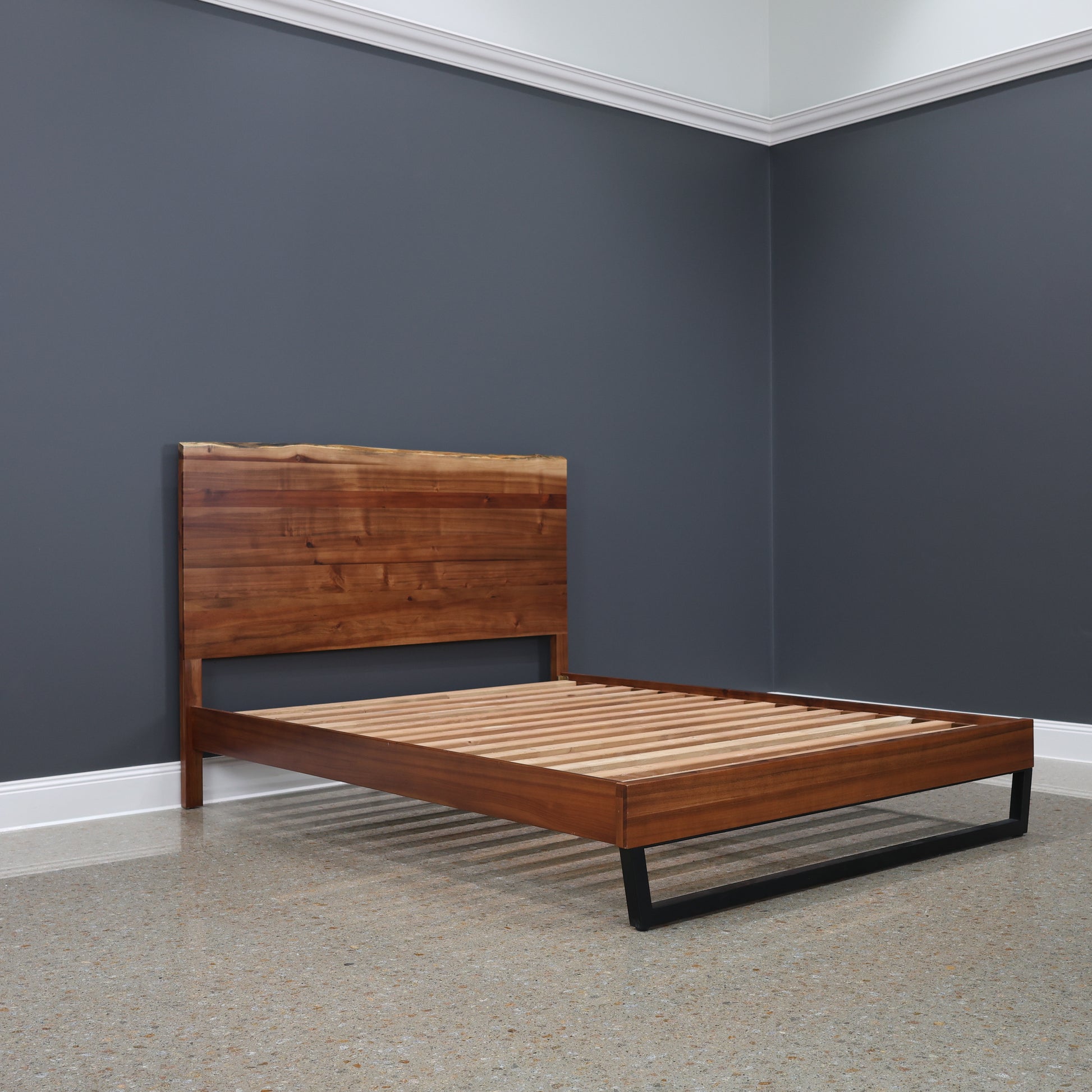 Dark Valley Bed