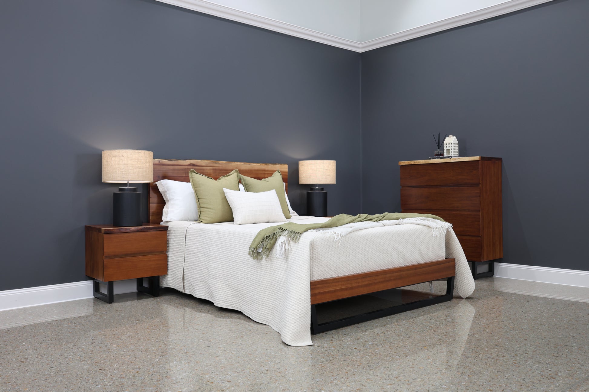 Dark Valley Bed