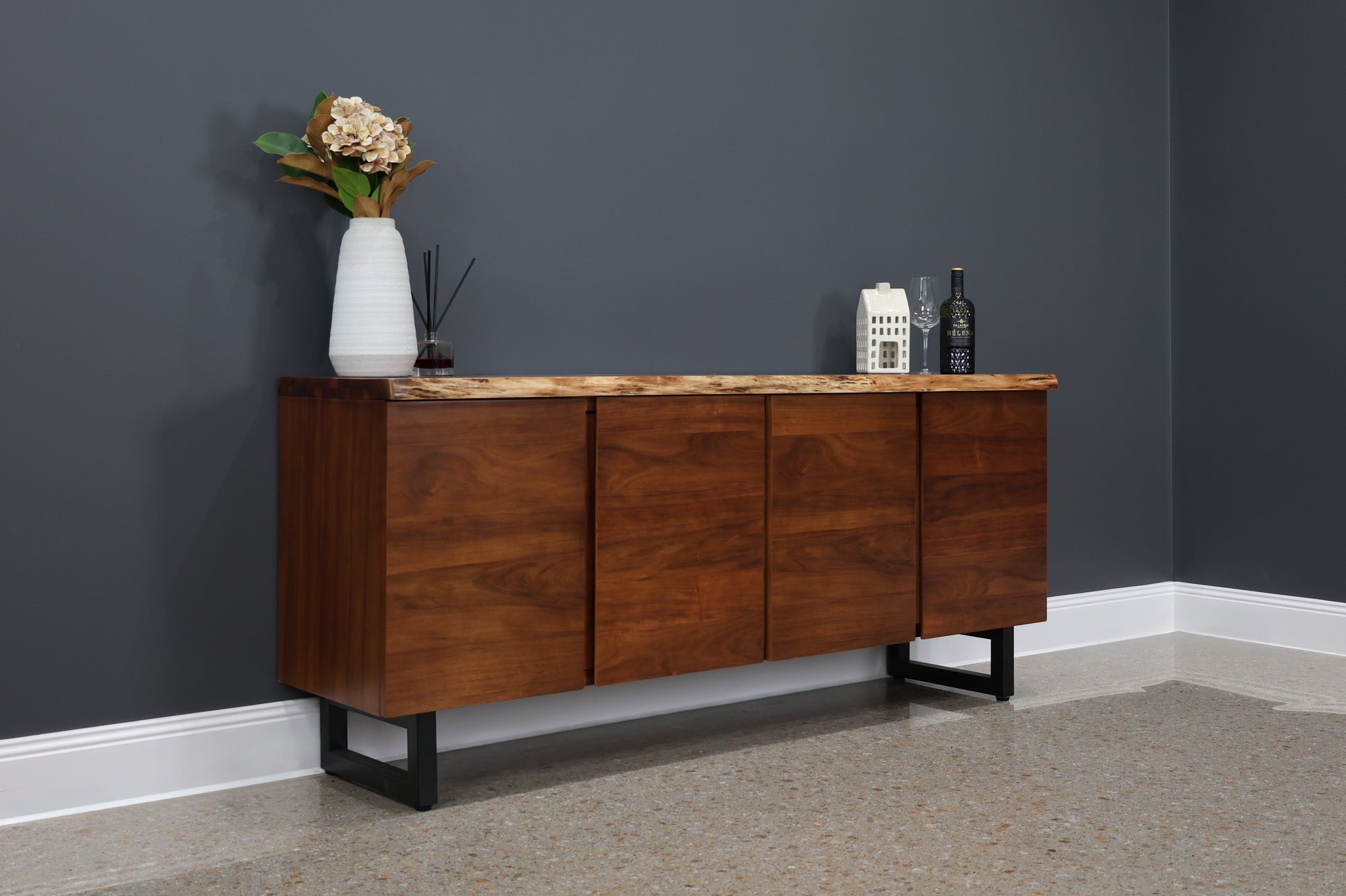 Dark Valley Buffet 4 Doors