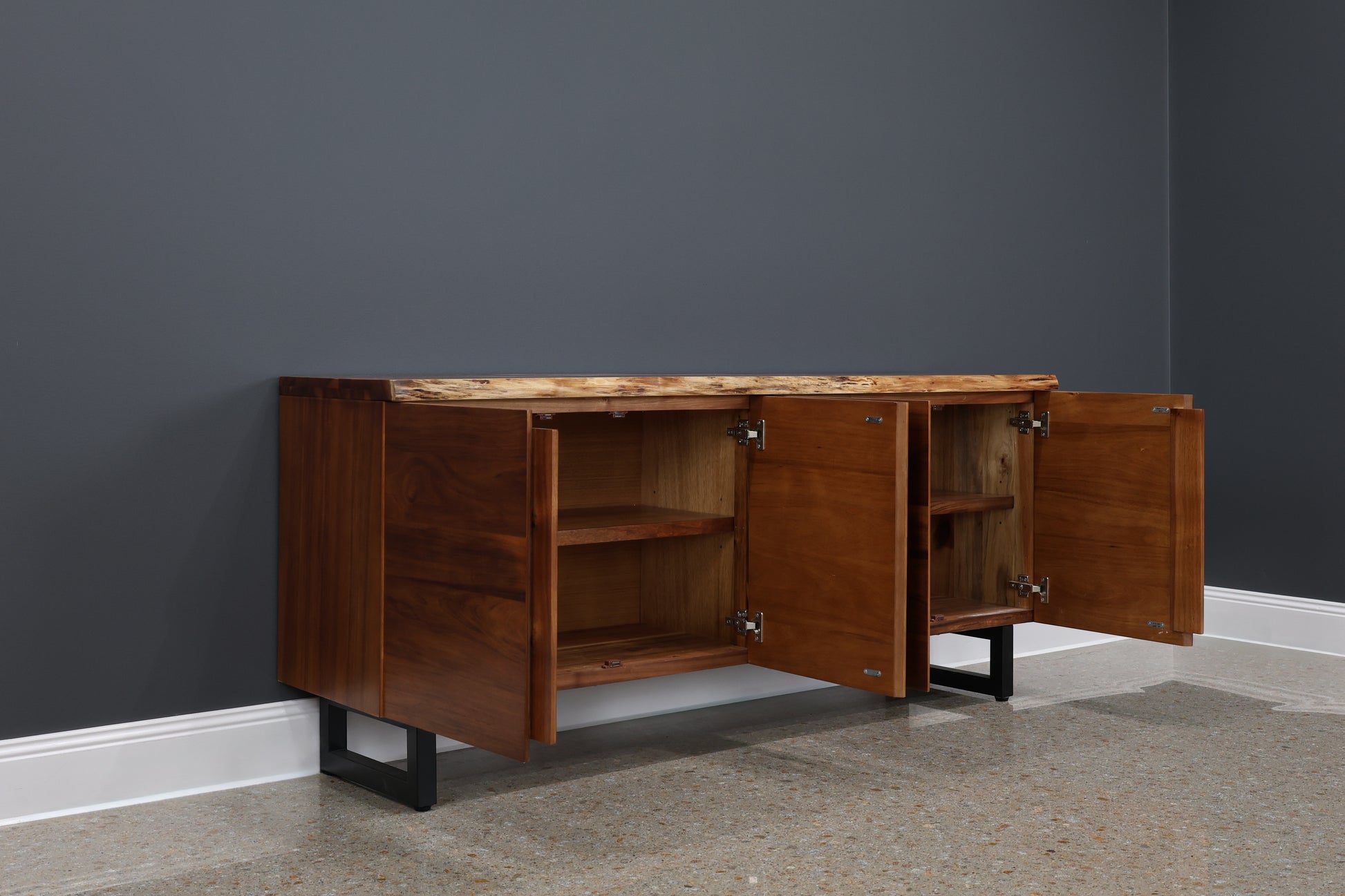 Dark Valley Buffet 4 Doors