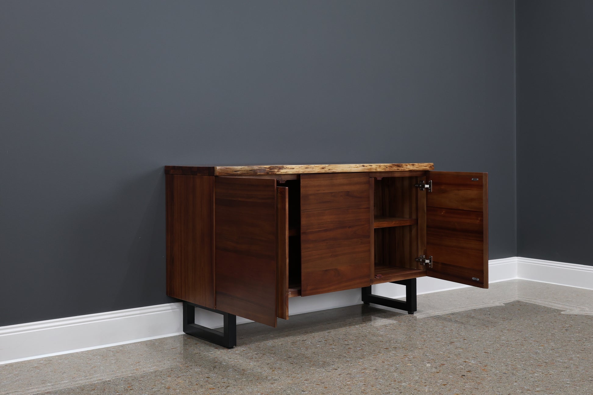 Dark Valley Buffet 3 Doors