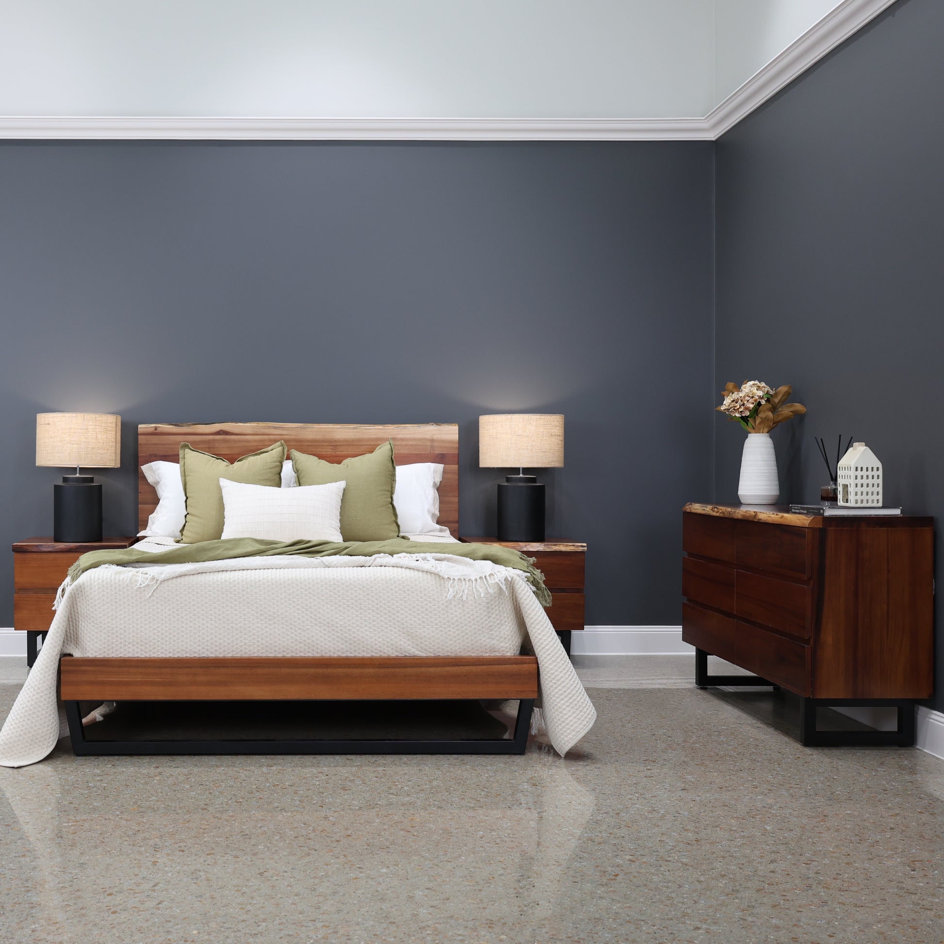 Dark Valley Bed