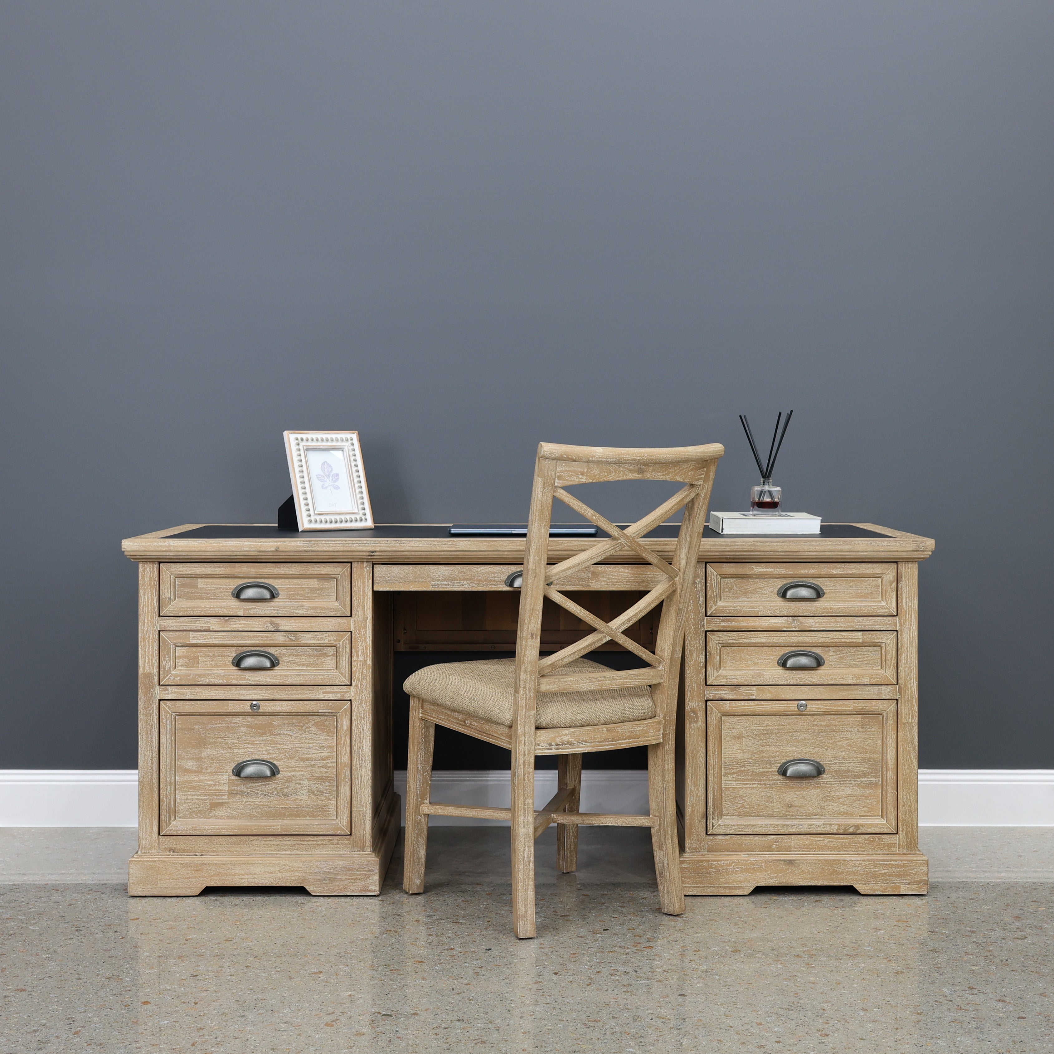 Provedore Natural Desk